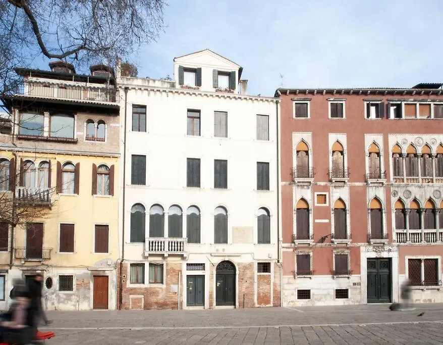 The Lovers' Loft Venice Apartment